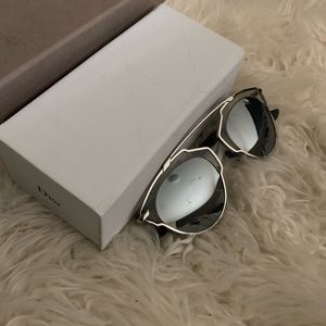 Auth Dior sunglasses full set mint condition